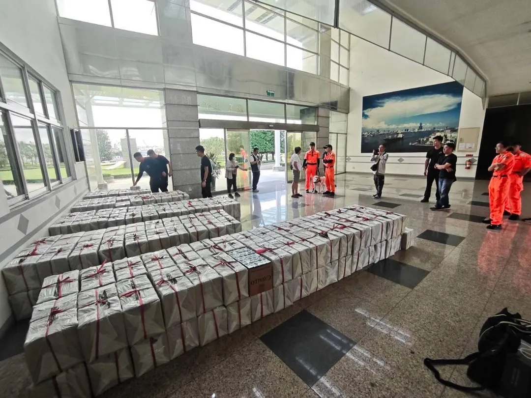 海巡署偵防分署強調，走私未稅香菸品質難以把關且成分標示存疑，不法業者為規避稅賦牟取暴利，若流入市面將對國人健康造成嚴重威脅。（圖／海巡署提供）