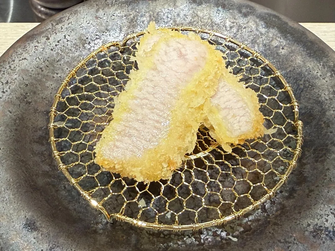 炸豬頸肉。（圖／黃宏輝提供）