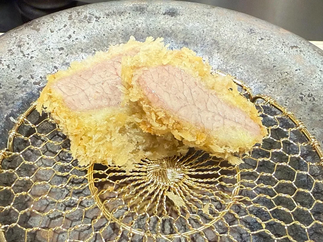 炸肩捲心。（圖／黃宏輝提供）