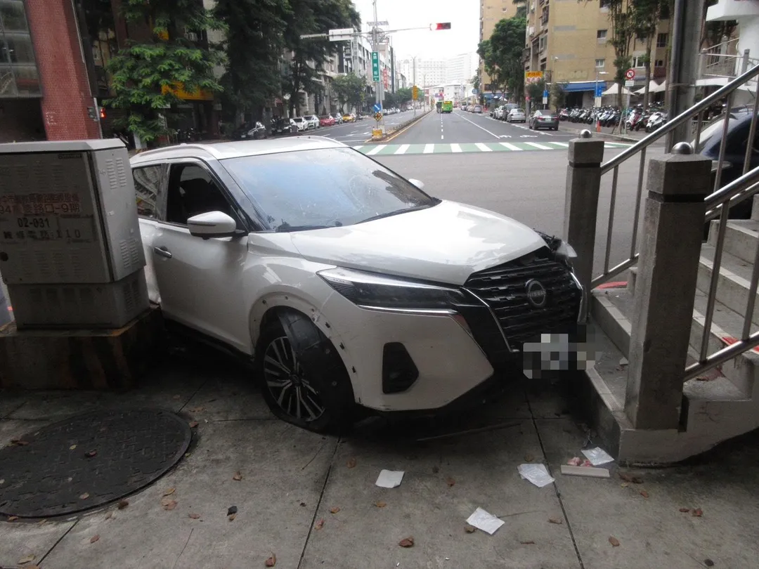 車禍現場。（圖／中天新聞）