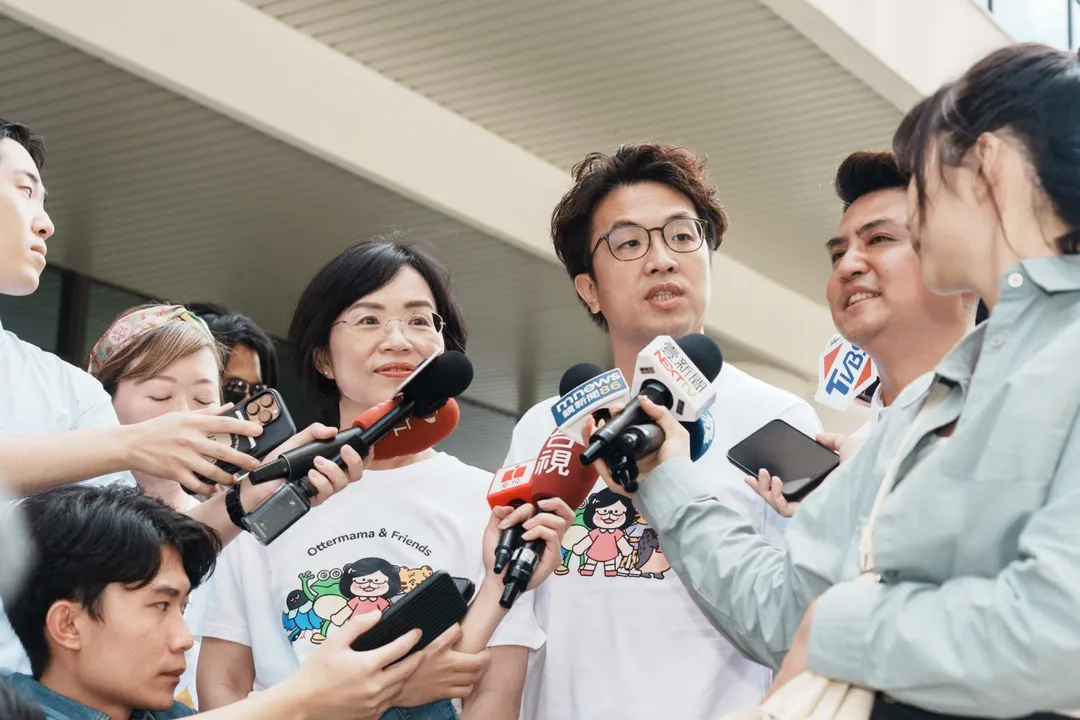 沈伯洋邀請蔣萬安辯論毒品政策,盼回歸市政及減害措施的討論。(示意圖/沈伯洋競辦提供)