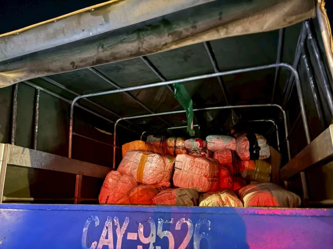 第一現場貨車毒品。（圖／海巡署提供）