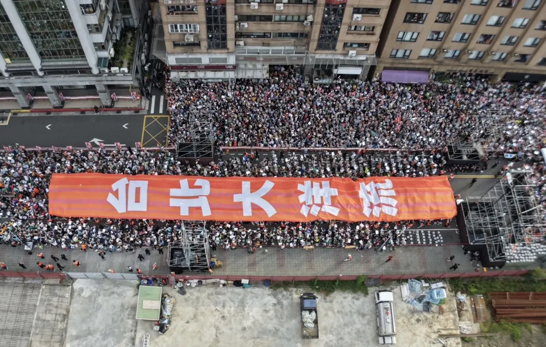 民進黨台北市長參選人沈伯洋近日掀起一波「洋流」，引發各界議論。（圖/沈伯洋競辦提供）