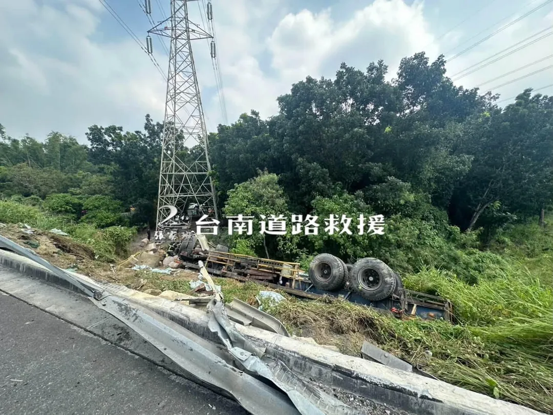 車禍現場。（圖／台南道路救援張家班）