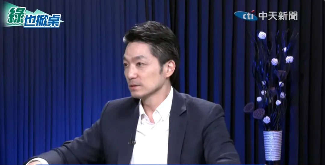 台北市長蔣萬安8日上中天節目《綠也掀桌》專訪。（圖／中天新聞）