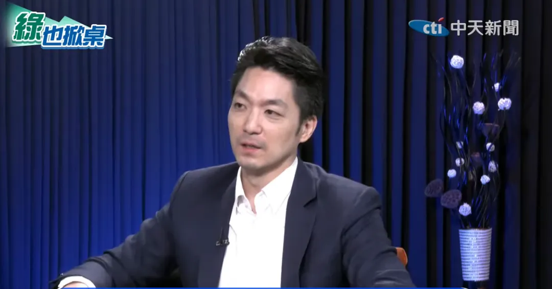 台北市長蔣萬安8日上中天節目《綠也掀桌》專訪。（圖／中天新聞）