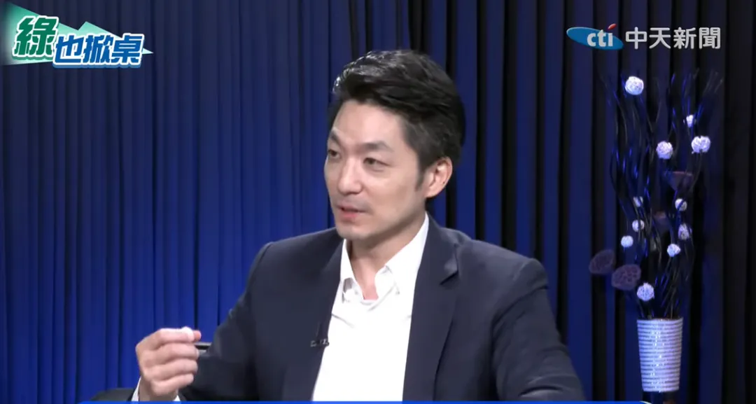 蔣萬安8日上中天節目《綠也掀桌》專訪。（圖／中天新聞）