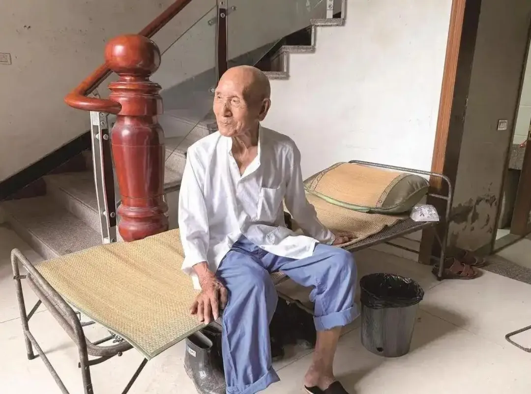 盧式增高齡101歲日前受訪親曝長壽秘訣。（圖／翻攝紅星新聞）