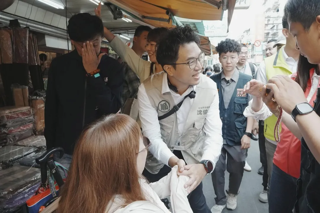 沈伯洋受到支持者熱烈歡迎。（圖取自沈伯洋臉書）