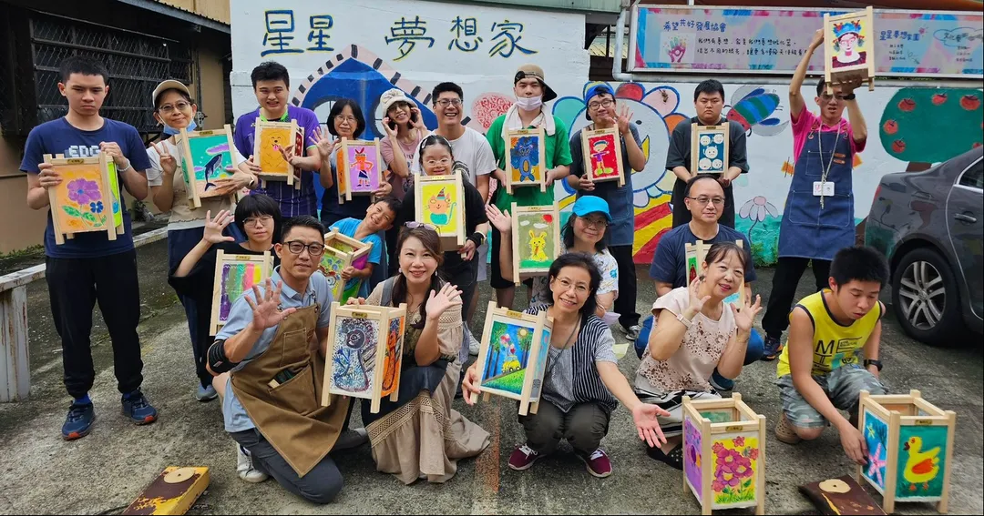 第七屆星星藝術季於新北市立三和國中登場,倡議數位平權與共融。(圖/協會提供)