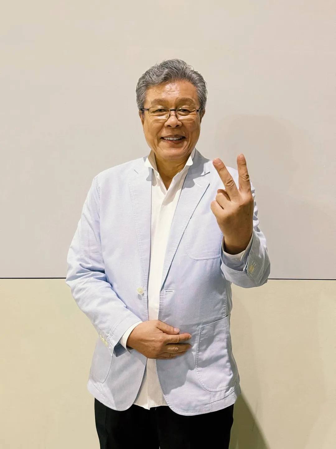 資深藝人楊烈於2005年確診大腸癌第2期，迄今已成功抗癌逾20年。（圖／翻攝楊烈 YANG LEA臉書）