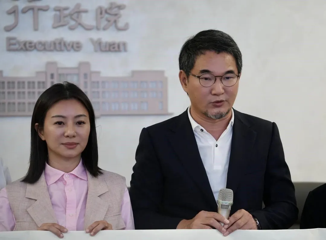 民進黨雲林縣議員張庭綺（左）被週刊披露，曾與劉建國交往7年。（圖／張庭綺臉書）