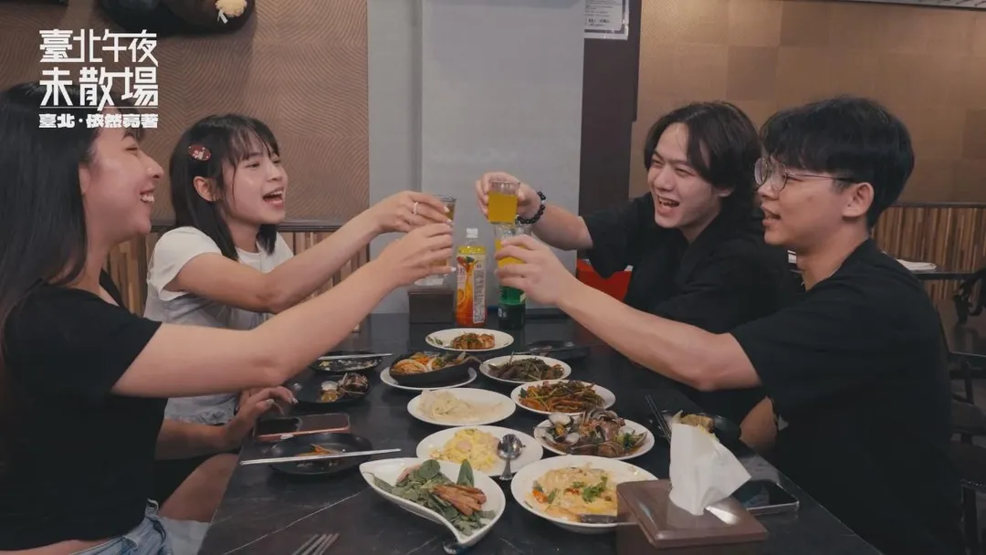 經營22年的超人氣臺味熱炒店，端出道地料理展現臺北下班後的人情味與熱絡氛圍。（圖／臺北市政府提供）