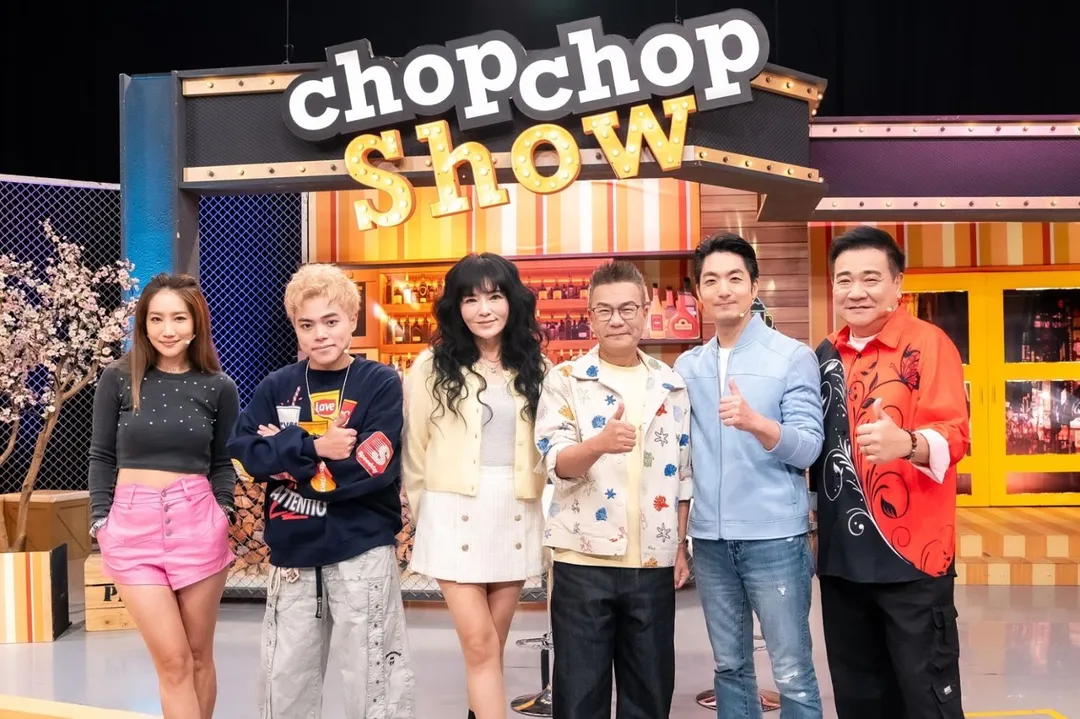 蔣萬安（右2）13日擔任《11點熱吵店》來賓。（圖／TVBS提供）