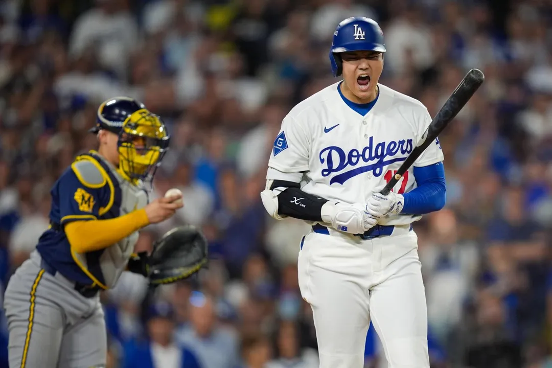 大谷翔平終於敲出安打。(圖/美聯社)