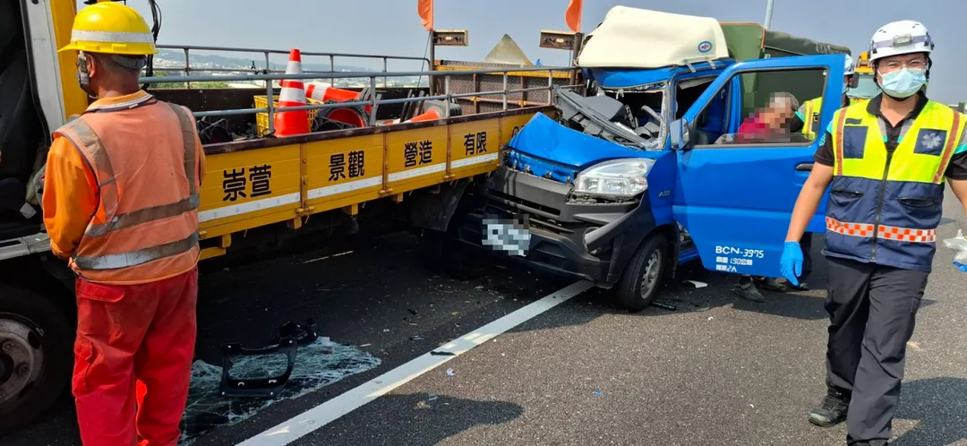 國道3號南向彰化段發生嚴重車禍。（圖／警方提供）