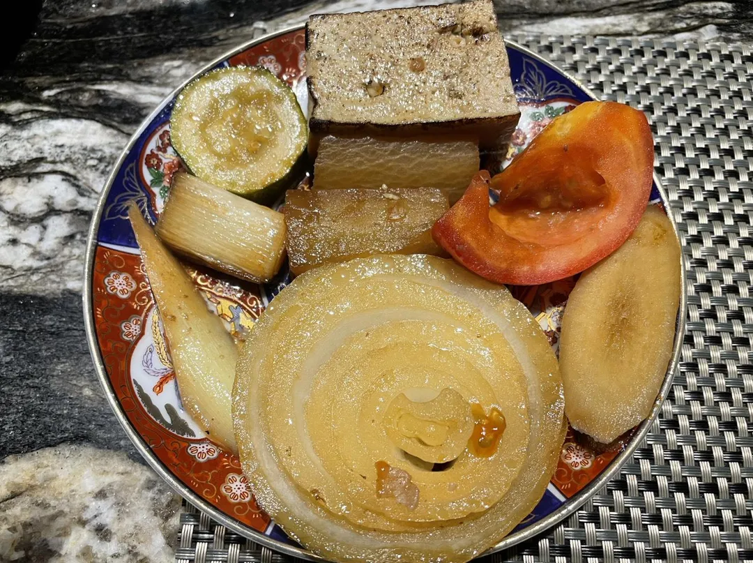 令人期待的吸汁豆腐。（圖／黃宏輝提供）