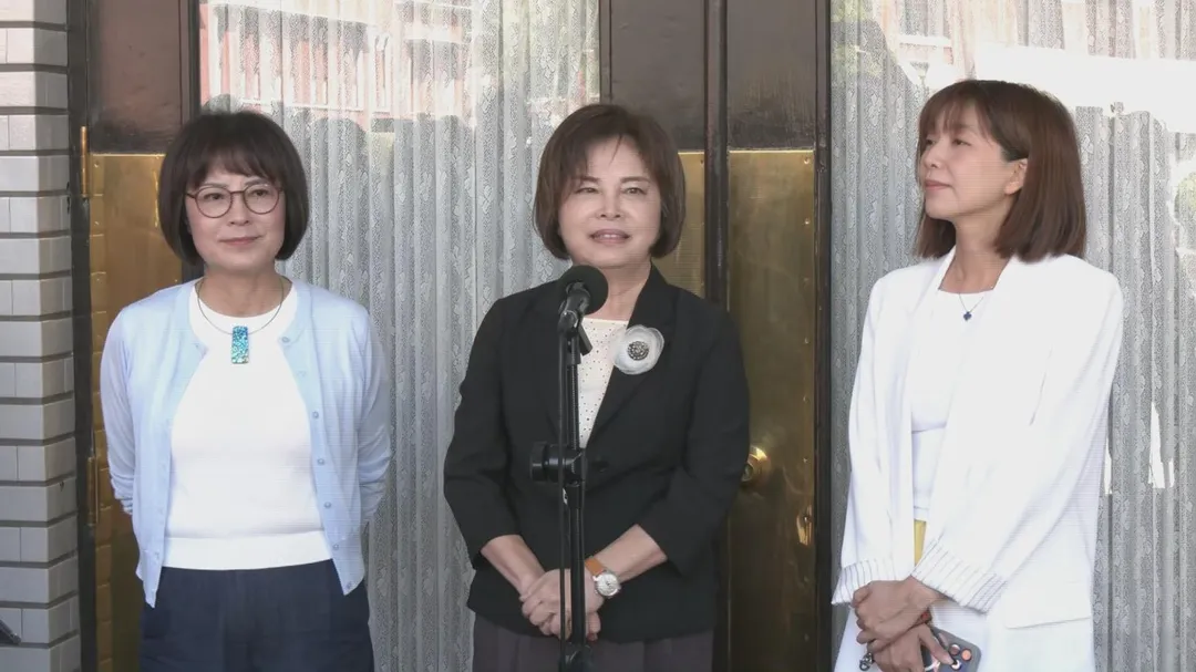 賴惠員因「純樸」爭議向賈永婕鞠躬道歉（攝自中天新聞）