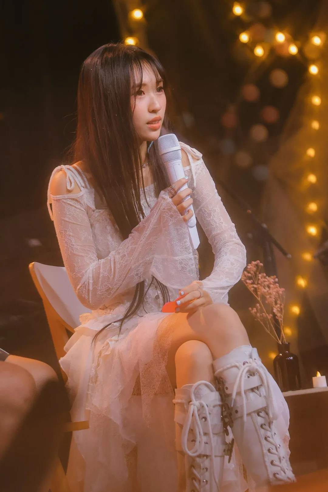 劉芯妤首度現場演唱自創曲〈20Hz的呼吸〉。（圖／天芯音樂 提供）
