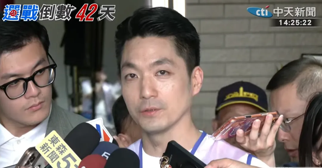 蔣萬安17日下午受訪。（圖／中天新聞）