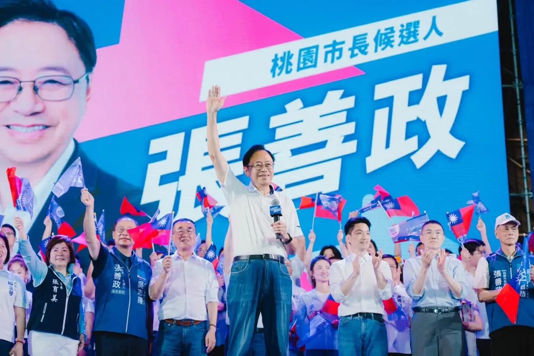 桃園市長張善政、議長邱奕勝17日競選總部成立，人潮擠爆會場。（圖取自凌濤臉書）