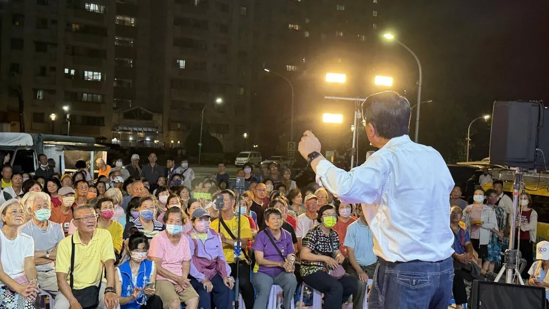 謝龍介公布「你生孩子，我供房子」婚育宅政策。（圖／謝龍介競選辦公室提供）
