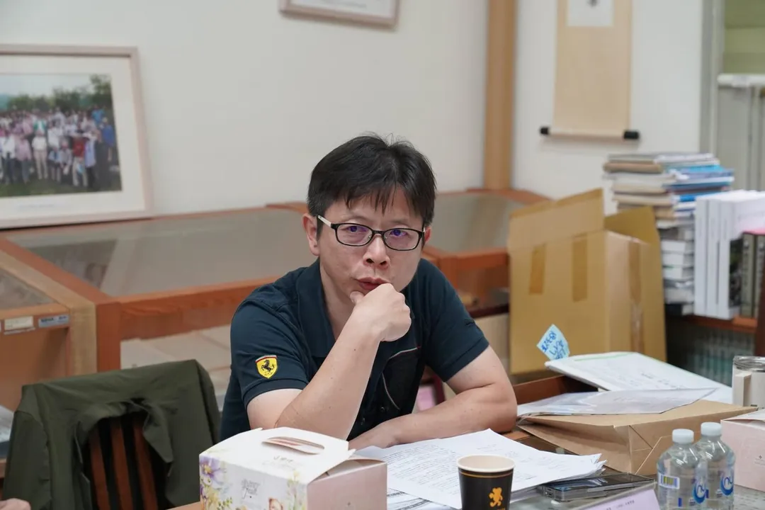 作家許榮哲。(圖/翻攝自許榮哲臉書)