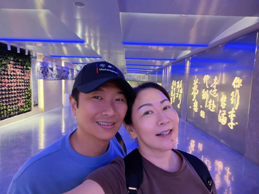 張秀卿（右）22日表示已對王國贊（左）提告。（圖／ 翻攝自張秀卿臉書）