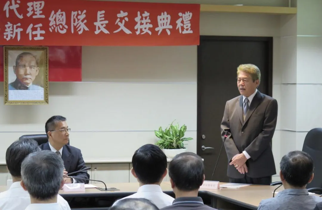 死者井雲蓉父親為空勤總隊總隊長井延淵（右）。（圖／翻攝畫面）