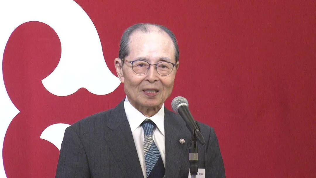 王貞治恭喜松井秀喜成為巨人第21代監督。（圖／翻攝自日本電視台）