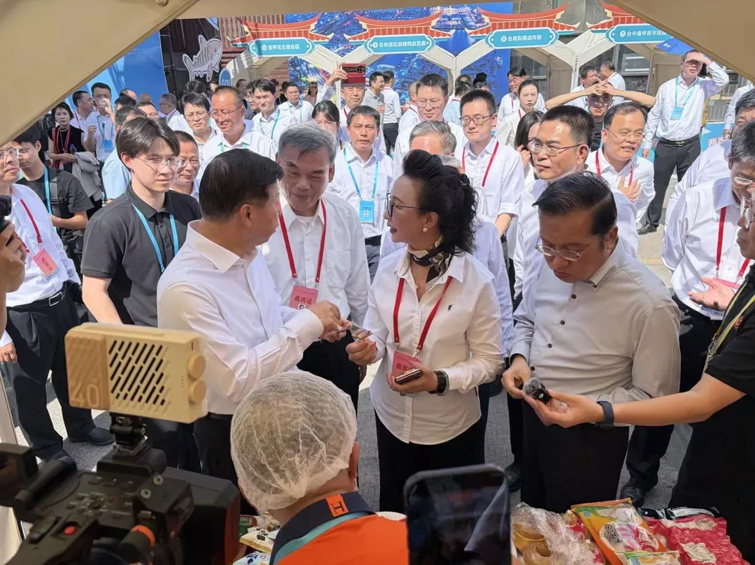 國民黨副主席張榮恭，受台灣漁業團體邀請，今（23日）上午出席在廈門舉辦的「台灣漁產品輸入大陸儀式」。（圖／國民黨提供）