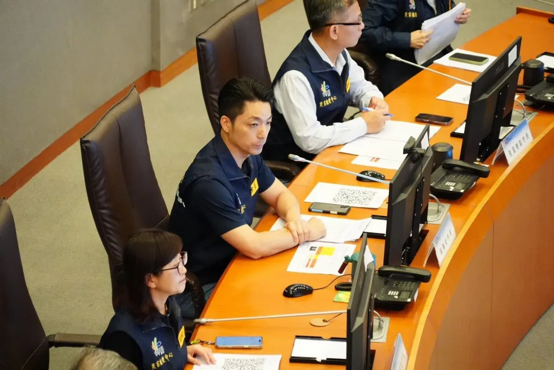 台北市長蔣萬安23日晚間主持薔琵颱風第3次工作會報。（圖／台北市政府提供）