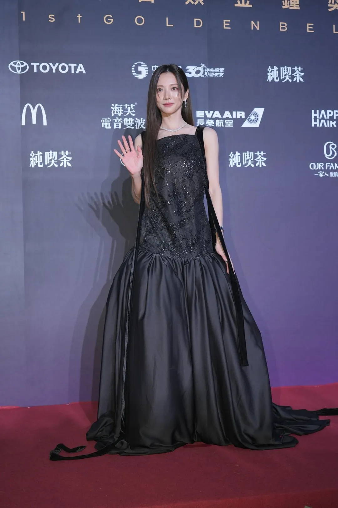 蔡黃汝獲獎後感動泛淚。（圖／中國時報陳俊吉、羅永銘、鄧博仁攝）