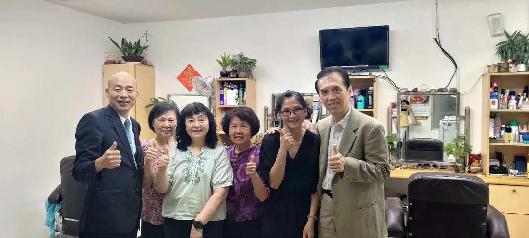 前立委陳學聖笑稱30多年首次看到這景象。(圖/陳學聖臉書)