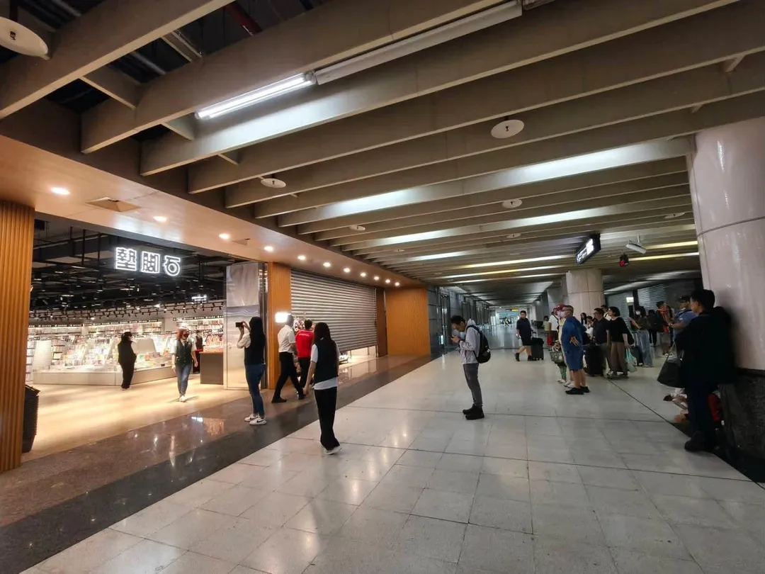 墊腳石書店於10月26日正式進駐Global Mall板橋車站B1。（圖／翻攝墊腳石官方Threads）