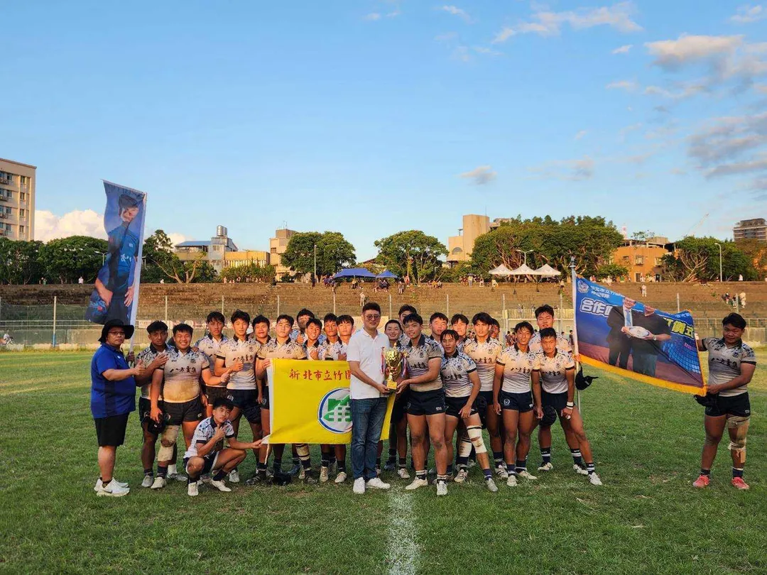 新北竹圍高中橄欖球隊在115年全國橄欖球聯賽五戰全勝勇奪高中組冠軍。（圖／新北市體育局提供）