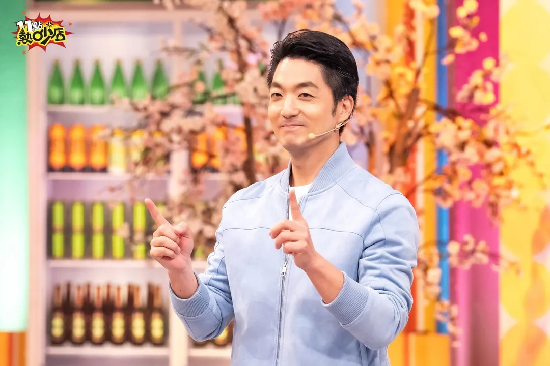蔣萬安甜蜜分享與愛妻石舫亘的戀愛過程。（圖／TVBS提供）
