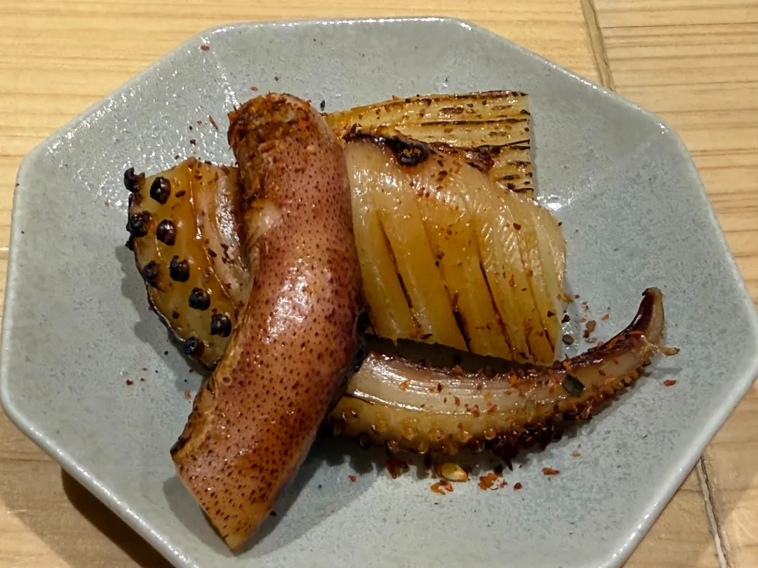 招待照燒軟絲。（圖／黃宏輝提供）