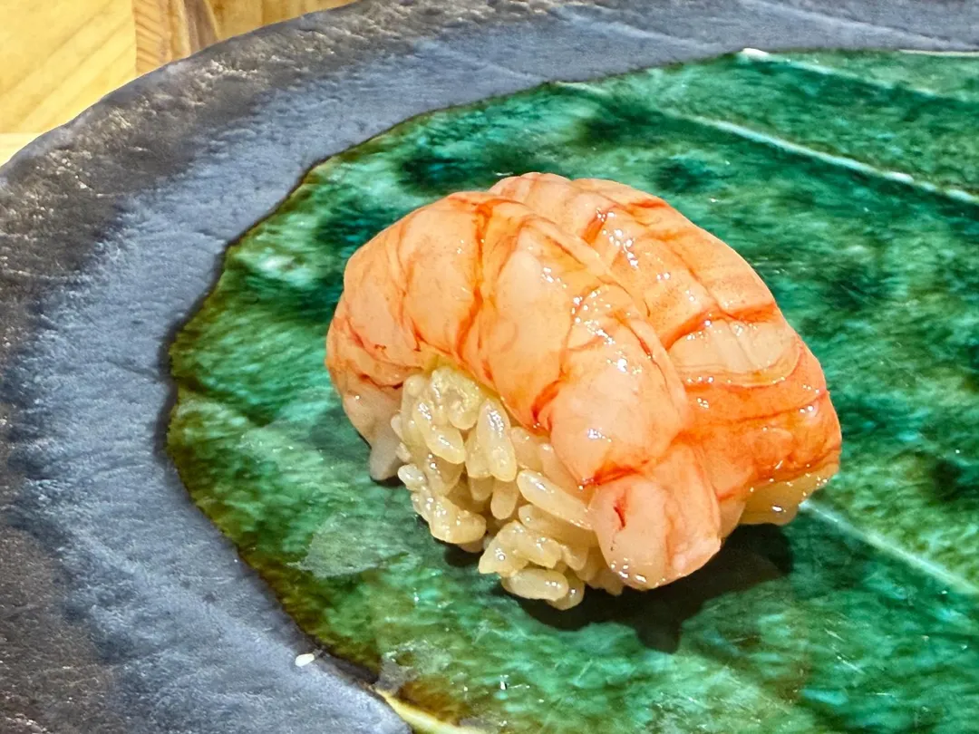黃膏蝦握壽司。（圖／黃宏輝提供）