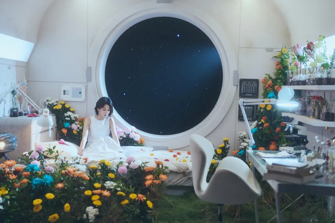 曾沛慈近期推出全新抒情單曲〈牽掛〉，圓夢再度與金曲歌后徐佳瑩合作。（圖／華研國際 提供）