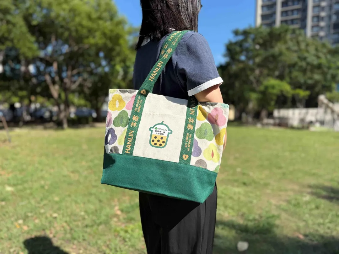 指定茶館消費滿1,299元再贈限定好禮(可累贈)。(圖/翰林茶館提供)