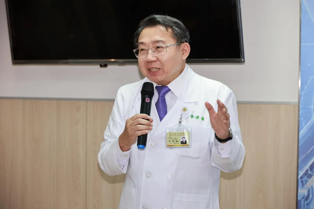 臺北榮總李偉強副院長表示，機器手臂正式導入臨床應用，是臺北榮總邁向機器人協作醫療的重要里程碑。（圖／臺北榮總）