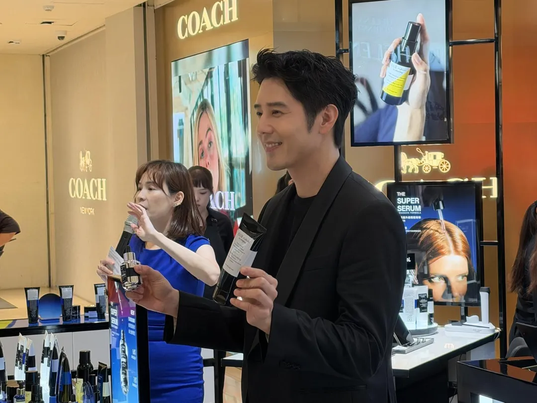 近期剛升格新手爸爸的男星胡宇威31日出席髮品品牌一日店長活動。(圖/記者 伍映澄 攝)