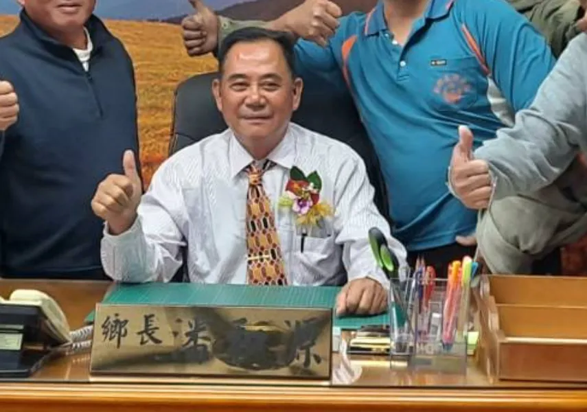 無黨籍屏東縣新埤鄉長潘和源遭解職。（圖／翻攝自屏東縣新埤鄉鄉村社區(潘和源)臉書社團）