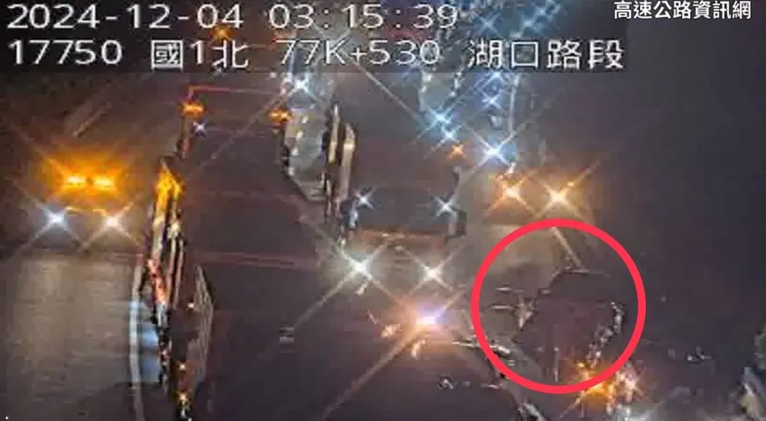 國一車禍身亡的首席調查師陳梅慧，事發當時的國道監視器畫面曝光。（圖／翻攝畫面）