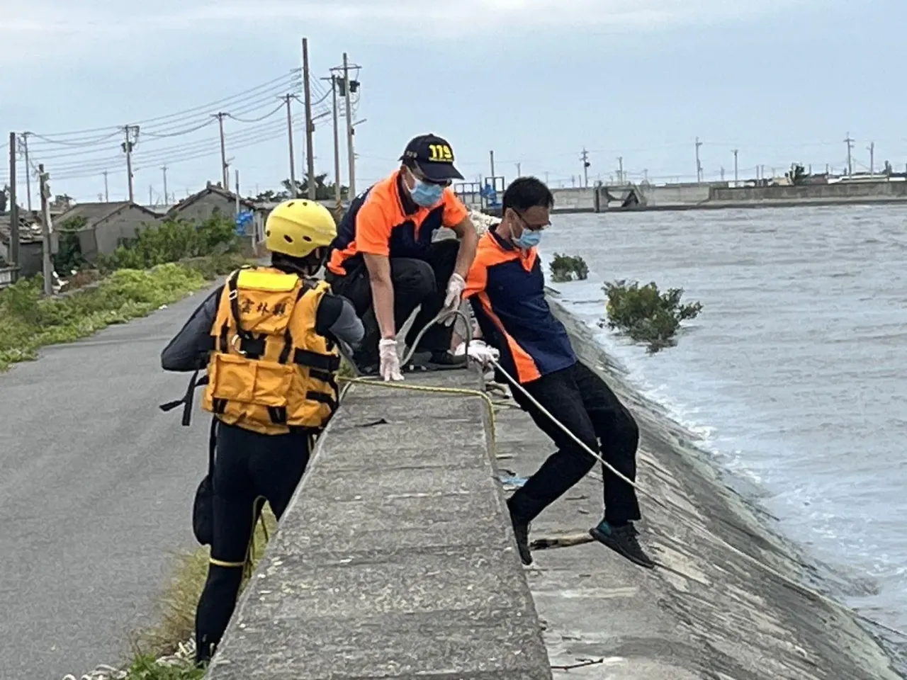 快訊/雲林牛挑灣溪驚魂！民眾驚見男浮屍報警　確認為2天前落水失蹤男