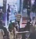 李男行兇畫面。(圖／翻攝畫面）