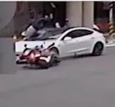 台中市太平區27日發生嚴重車禍，傷者仍在醫院被搶救。（圖／中天新聞）