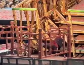 王力宏摔倒瞬間。(圖/翻攝微博)