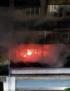 火災現場。（圖／翻攝愛新莊我是新莊人，由民眾林稔晨拍攝）